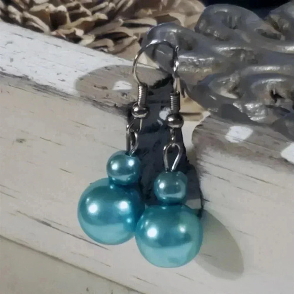 Elegant Minimalist Turquoise Blue Glass Pearl Beads Silver Plate Dangle Earrings - Picture 1 of 3